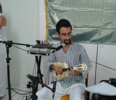 ParticipaSons Musicais no Reveillon 2012-13, no Paraíso na Terra, em Brazilândia/DF: Daniel Ramam cantando Samba e MPB, e tocando cavaco.