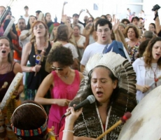 Encontro de Tradições Nativas na Cúpula dos Povos, durante a Rio+20 (jul/12).